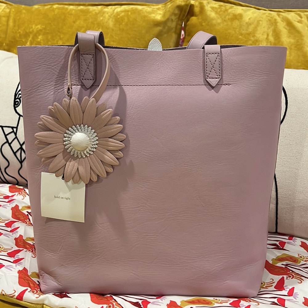 Madewell Lilac Leather Tote w/ Crossbody Strap Bonus KSNY Flower FOB, NWT